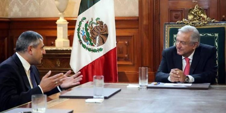 Abordan AMLO y OMT política turística