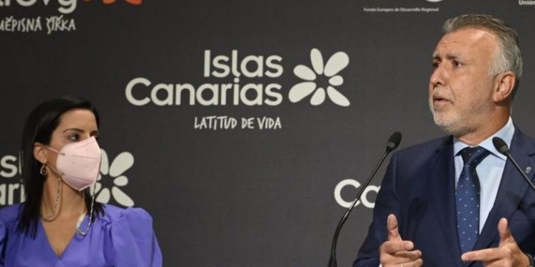 Canarias se diferencia de Baleares y rechaza una tasa turística ante el "momento crítico" | Noticias de Hoteles