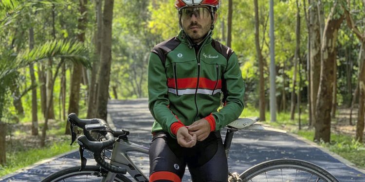 Ciclista poblano, con el reto del doble Everesting