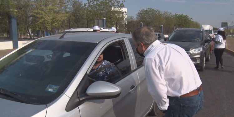 Cierra campaña "El Pío" en concurrido crucero vial de Culiacán