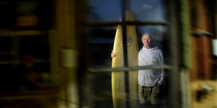 Cómo tres surfistas dejaron California para hallar un oasis secreto con olas perfectas en El Salvador