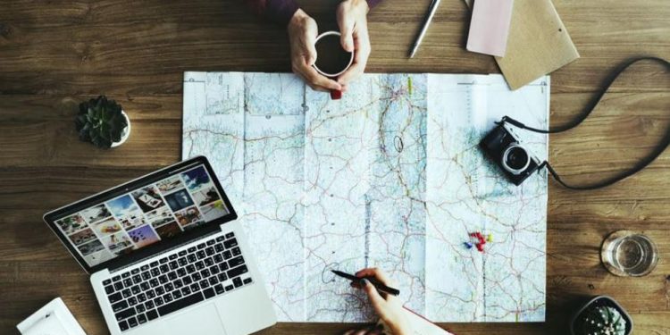 A la hora de planear un viaje, es importante hacerlo con tiempo y conocer bien el sitio a dónde se va: clima, costumbres, días festivos, transporte... ¡Así evitarás problemas!