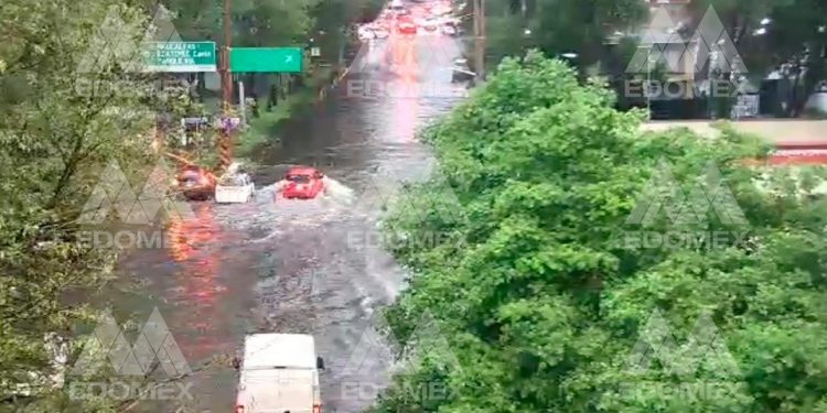 Edomex registra inundaciones en municipios tras lluvias