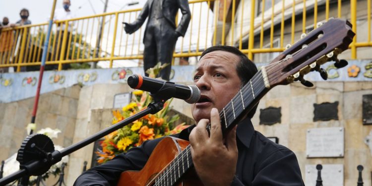 El Festitango de Medellín sube su telón con un viaje imaginario con Gardel