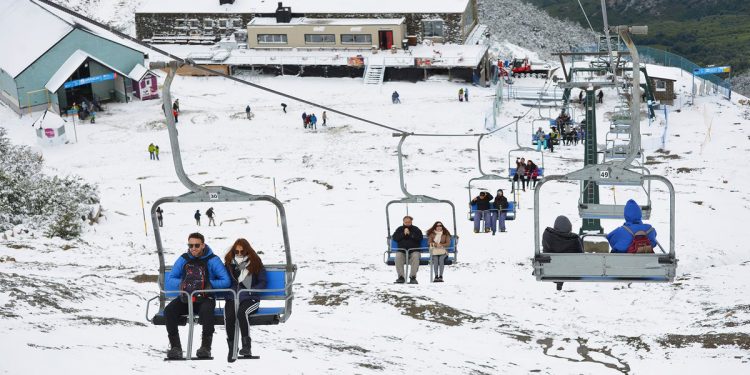El Gobierno puso en duda la temporada turística durante las vacaciones de invierno