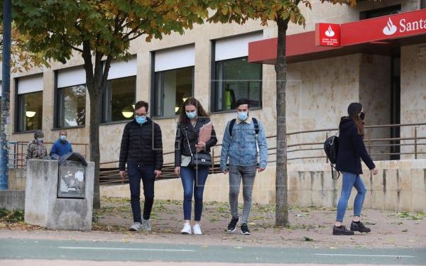 El brote de 32 alumnos de viajes de fin de curso, de varios centros de Elche