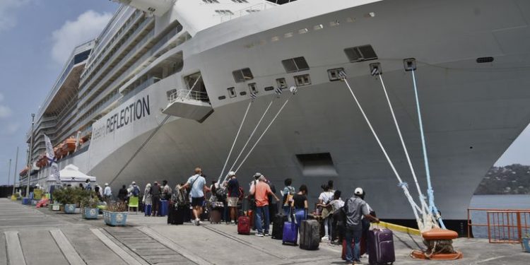 En Florida, las líneas de cruceros chocan con la prohibición al “pasaporte de vacunas”