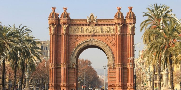 España lanza campaña para reactivar turismo