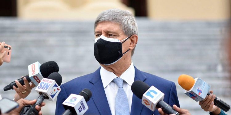 Exvicepresidente de Perú elogia proceso de vacunación e industria turística de RD