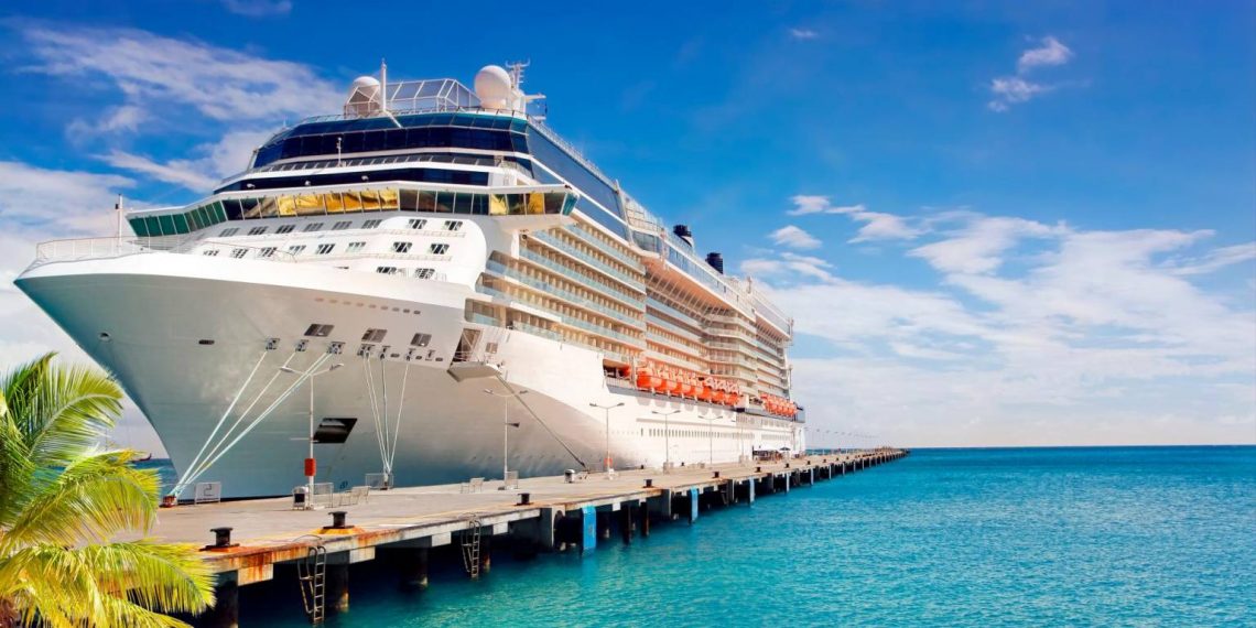 Floridanos muy contrarios a ley que prohíbe a cruceros exigir vacunación