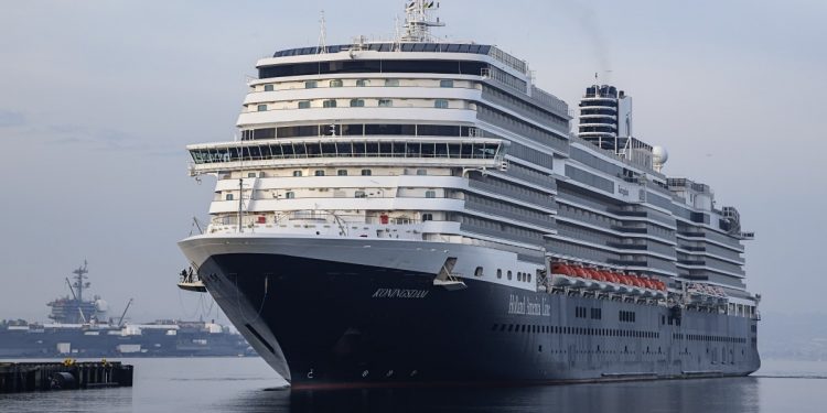Holland America vuelve a San Diego tras 18 meses de ausencia, pero necesitarás la vacuna para tomar un crucero