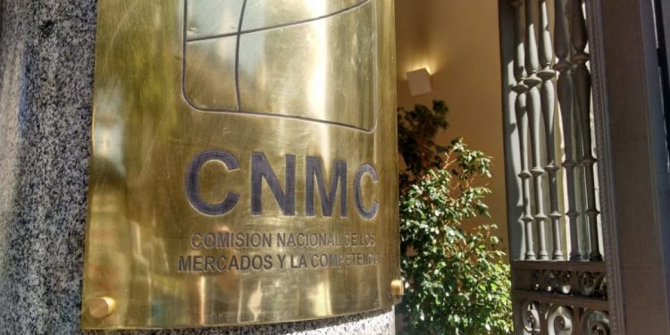 Hoteleros de Madrid denuncian a Booking ante la CNMC por prácticas abusivas contrarias al derecho de la competencia