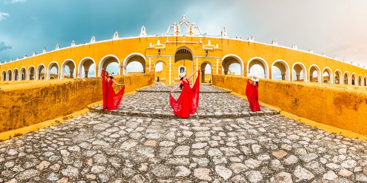Izamal, el pueblo mágico color amarillo de Yucatán