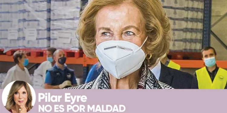 La reina Sofía cada vez se asemeja más a una extravagante echadora de cartas