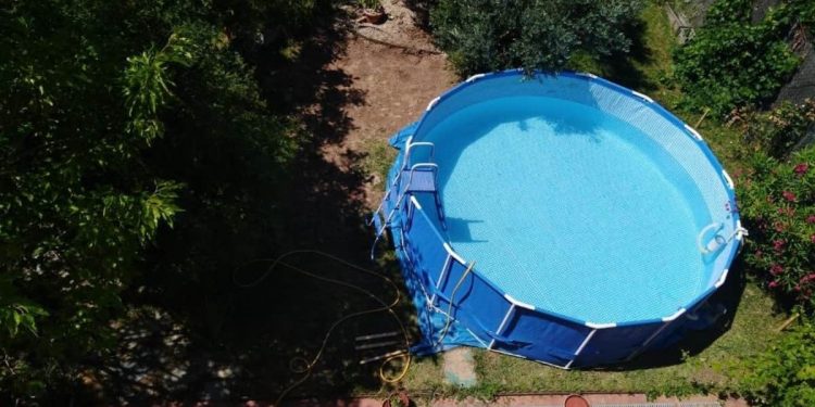 casas rurales piscina Navarra: Los Olivos Foto: Booking