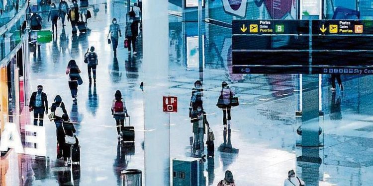 Las agencias de viaje culpan a las aerolíneas del caos de los bonos