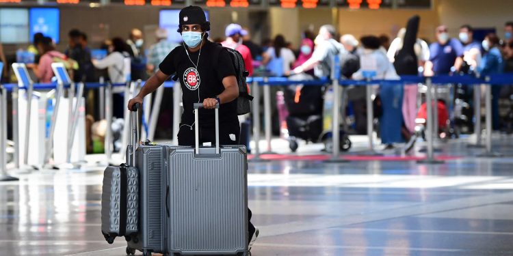 Los CDC facilitan las recomendaciones de viaje a 110 países, incluido Japón