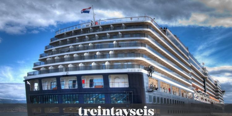 Los cruceros vuelven al puerto de Vigo tras 16 meses de inactividad