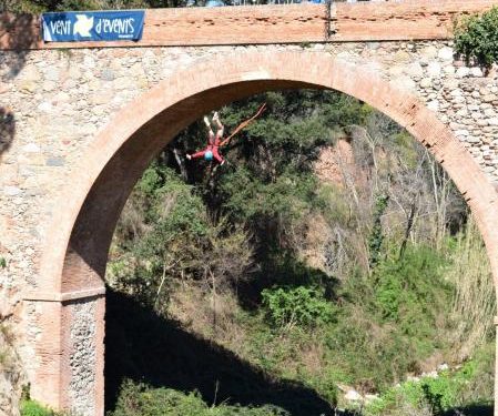 Puenting desde el puente de Can Rius