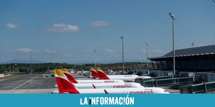 Los precios de los viajes en avión bajan un 8,7% en el primer trimestre del año