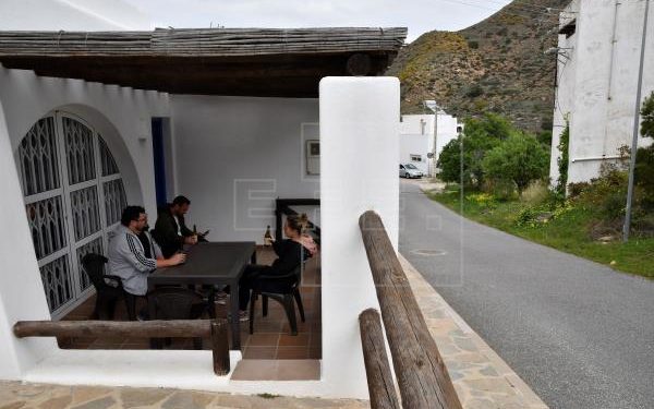 Los viajes de residentes en España cayeron un 47,8 % en primer trimestre
