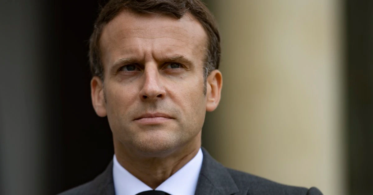 Macron es abofeteado por un hombre durante un viaje oficial