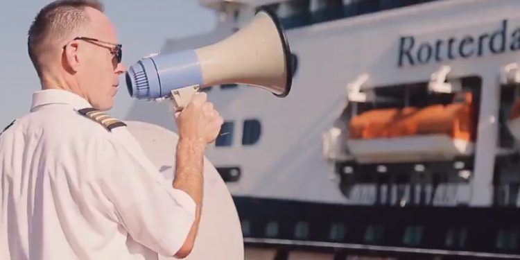 Manifestaciones por toda España contra los cruceros en la semana de su retorno | Noticias de Agencias de viajes