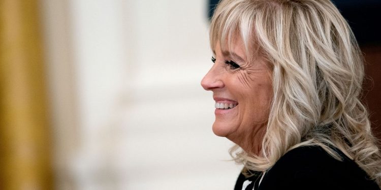 Más viajes oficiales que el presidente y una actitud normal: Jill Biden cumple 70 años | Gente