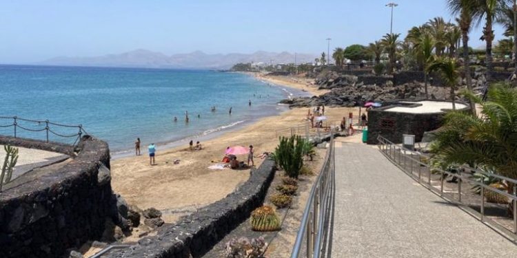 Ninguna playa de Lanzarote logra la Q turística y solo las de Puerto del Carmen revalidan el "Safe Tourism Certified"