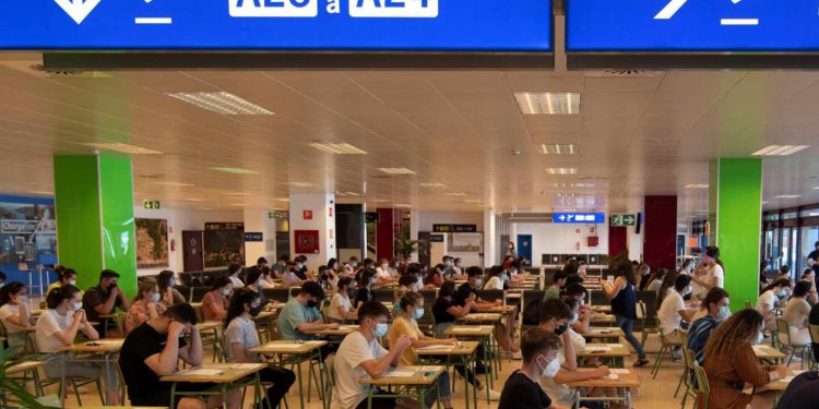 Notifican 37 nuevos contagios en dos viajes de estudiantes de la Comunidad Valenciana