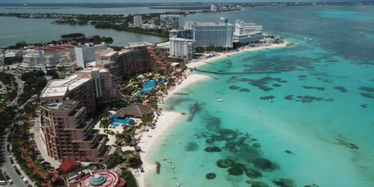Quintana Roo cumple un año de reactivación turística en plena crisis por COVID-19