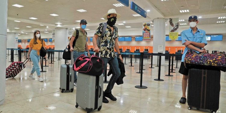 Quintana Roo espera llegada de 6 millones de visitantes en segunda mitad del 2021