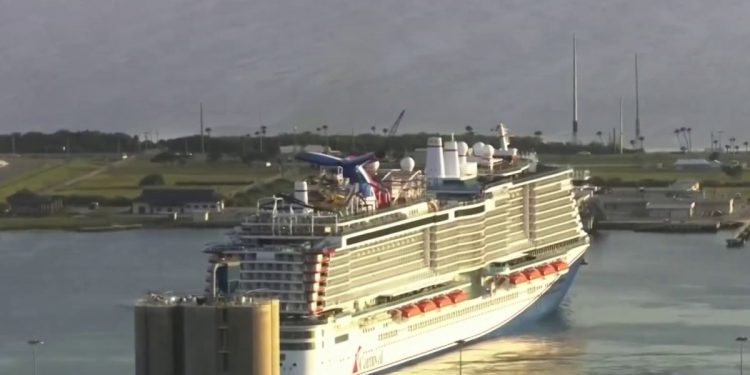 Realizan conferencia sobre futuro de los cruceros – Telemundo Miami (51)