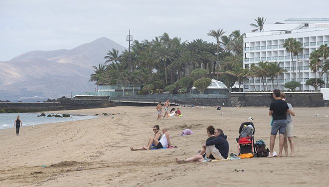Todo preparado para la llegada del turismo a Lanzarote (menos los turistas)