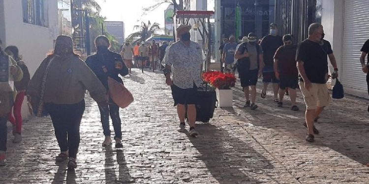 Turismo incrementa en Playa del Carmen pese a Semáforo Naranja