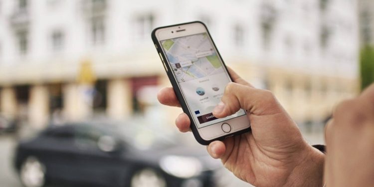 Uber colabora con la Casa Blanca en programa de viajes de vacunación