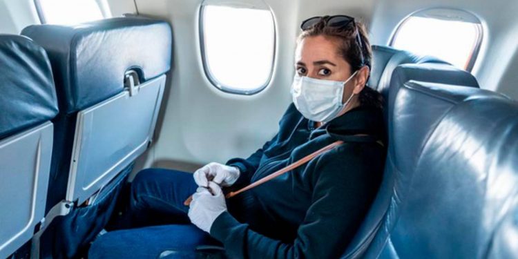 Viajar en avión no crea riesgo de trombos a los vacunados contra el COVID-19
