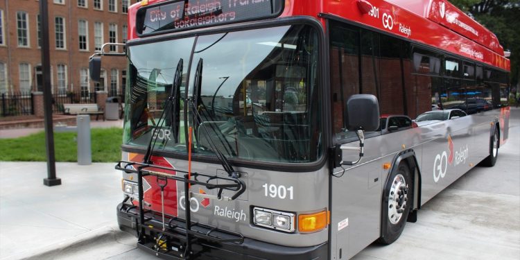 Viajes en autobús de Raleigh gratis por un año más