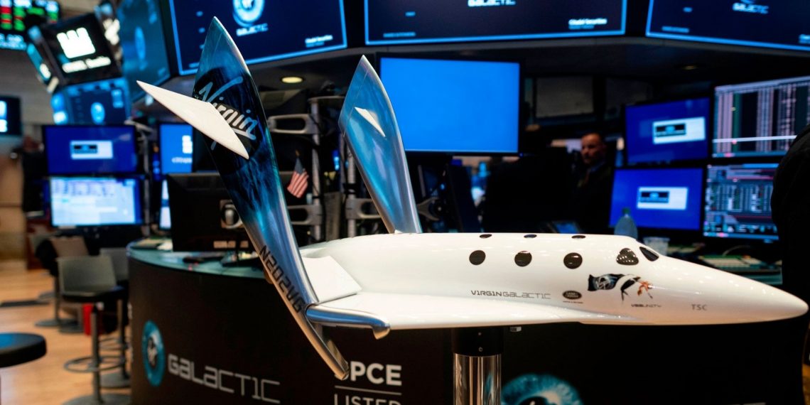 Virgin Galactic recibe aprobación para hacer viajes espaciales con pasajeros