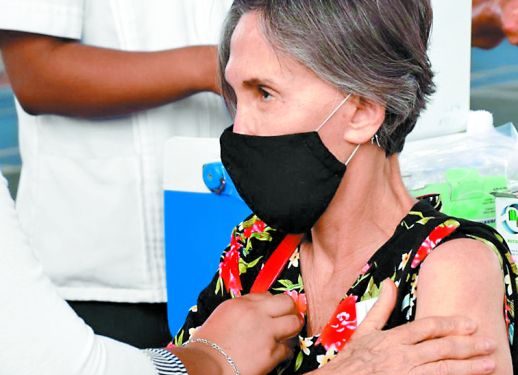 abasto de vacunas en zonas turísticas acelerará recuperación