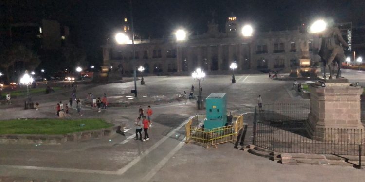 sin fiesta y con 2 ganadores, aunque Samuel García se impone por 8 puntos