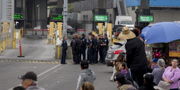 ¿Quieres viajar a Estados Unidos? Estos son los viajes considerados esenciales para poder cruzar la frontera pese a las restricciones por Covid