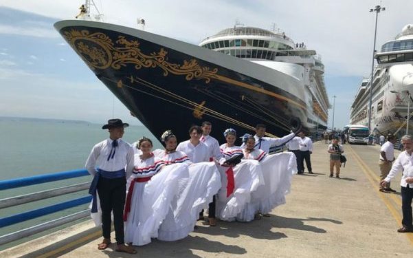 Costa Rica anuncia que recibirá cruceros con tripulación vacunada desde septiembre