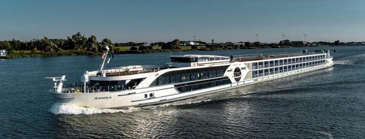 Dos nuevos cruceros se integran a la flota de Phoenix Reisen