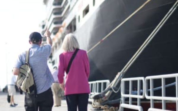 CMP permite desembarco de primeros visitantes de crucero en Copenhague en más de dos años