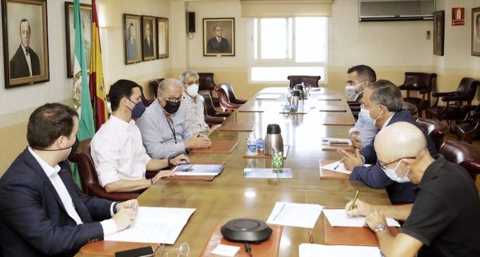 Almería trabaja para impulsar el turismo de cruceros