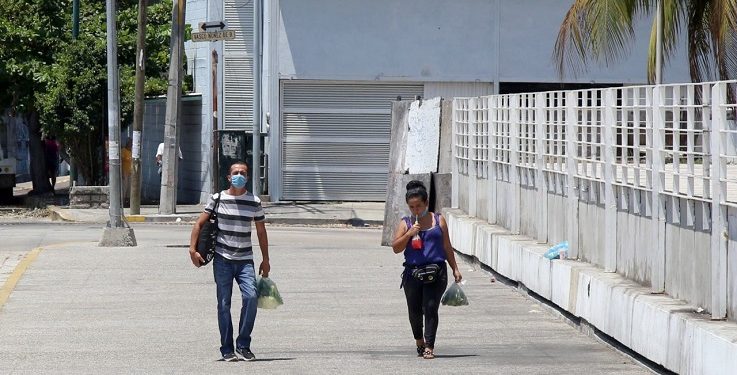 Ante alza de contagios, Acapulco podría pasar a semáforo amarillo