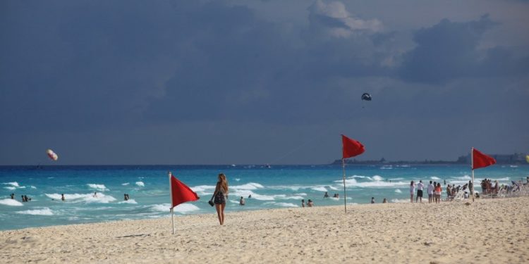 Aumenta demanda de viajes a Cancún, destino favorito de poblanos