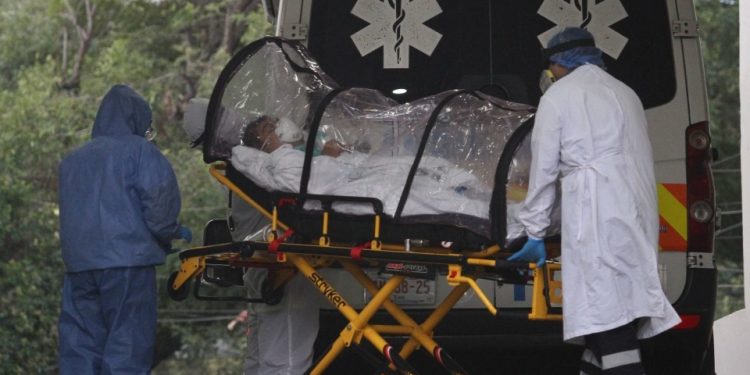 Aumentan 26% hospitalizaciones; se mantiene semáforo amarillo