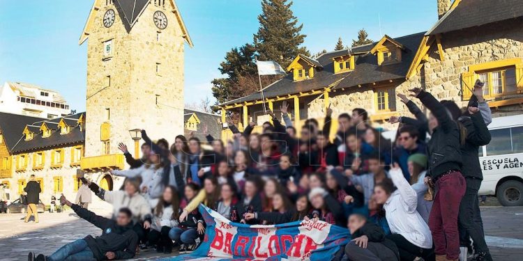 A partir del 20 de agosto el paisaje de Bariloche se volverá a teñir con la alegría estudiantil si prospera con éxito el plan de vacunación.
